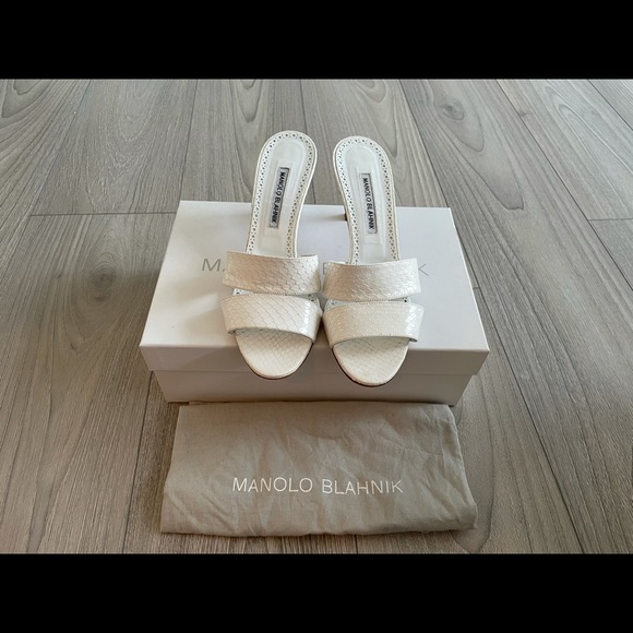SOLD - Manolo Blahnik lacopo white mule Sandal - Picture 2 of 11
